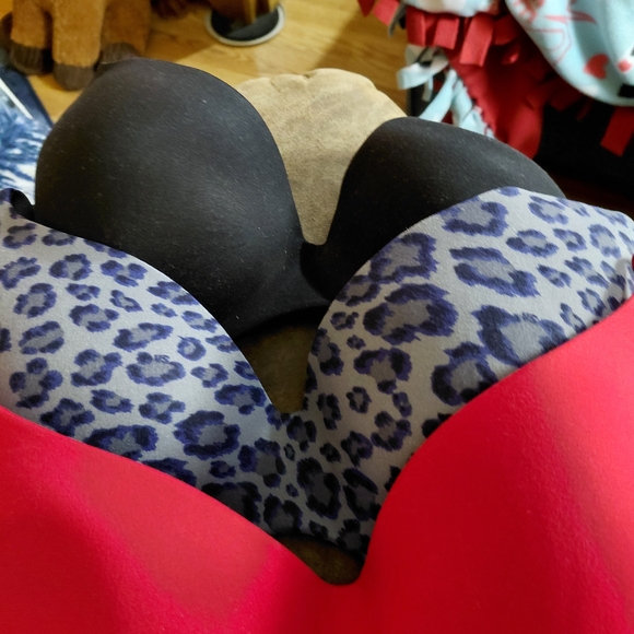 Victoria's Secret Other - Victoria's Secret Black, Pink, and Leopard Print Bra Set